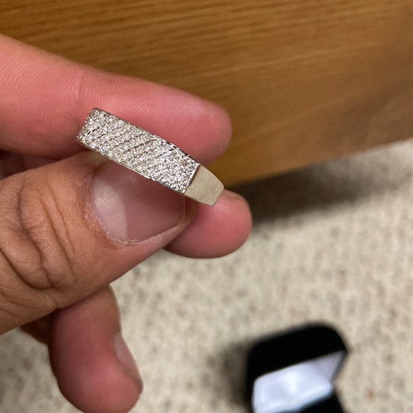 All natural diamond fell free to send offer only wore once - Picture 3 of 3